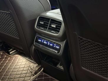 Mercedes GLS 400 D 4MATIC — photo 13