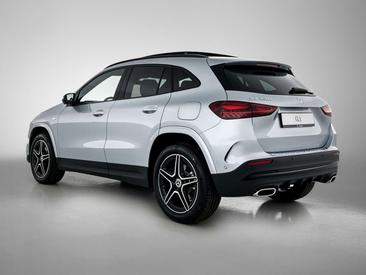 Mercedes GLA 250e — photo 6
