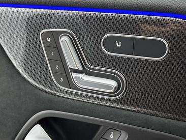 Mercedes GLA 250e — photo 18