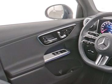Mercedes GLC 400 E — photo 8