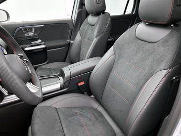 Mercedes GLA 250e — photo 30