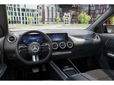 Mercedes EQA 300 4MATIC — photo 3