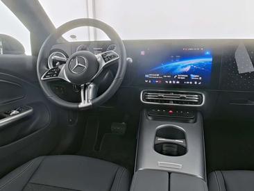Mercedes CLA Berline 350 — photo 4