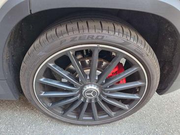 Mercedes GLA 35 4MATIC — photo 9