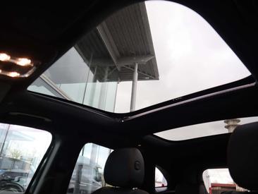 Mercedes GLA 250e — photo 9