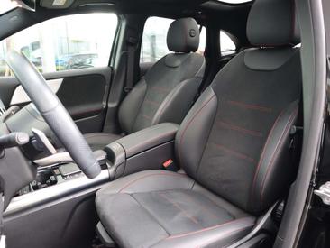 Mercedes GLA 250e — photo 11