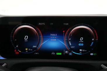 Mercedes CLA Berline 200 — photo 14