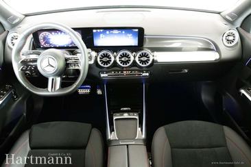 Mercedes GLB 200 — photo 8