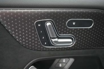 Mercedes EQB 250 — photo 27