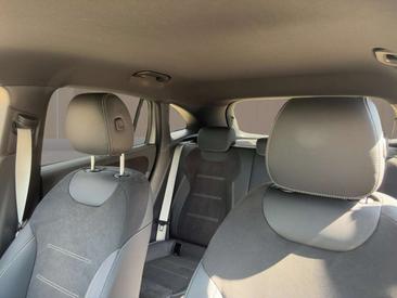 Mercedes GLA 200 — photo 17