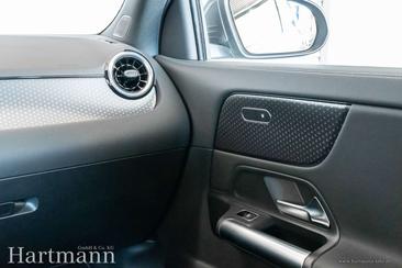 Mercedes GLA 200 — photo 10