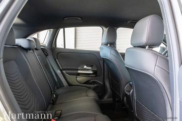 Mercedes GLA 200 — photo 11
