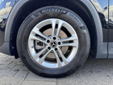 Mercedes GLA 200 — photo 20