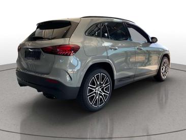 Mercedes GLA 200 — photo 4