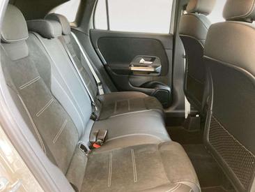 Mercedes GLA 200 — photo 8