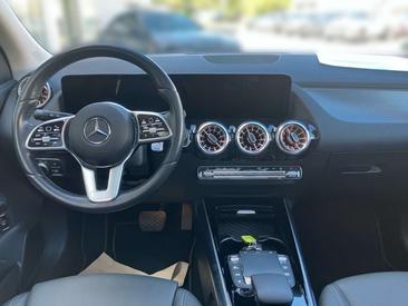 Mercedes EQA 350 — photo 7
