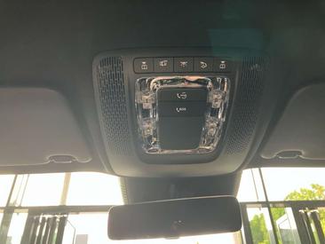 Mercedes GLA 180 — photo 25