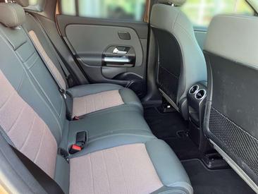 Mercedes EQA 350 — photo 8