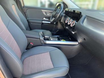 Mercedes EQA 350 — photo 9
