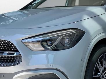 Mercedes GLA 200 — photo 14