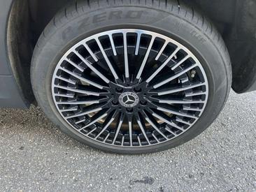 Mercedes EQA 350 — photo 20