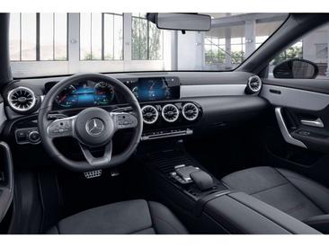 Mercedes CLA Berline 200 — photo 2