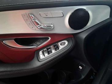 Mercedes GLC 200 4MATIC — photo 11