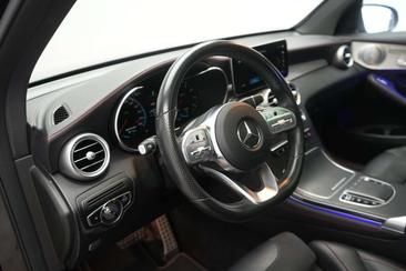 Mercedes GLC 400 E — photo 12