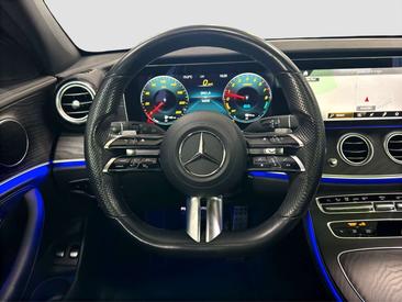 Mercedes Classe E Berline 300 E — photo 18