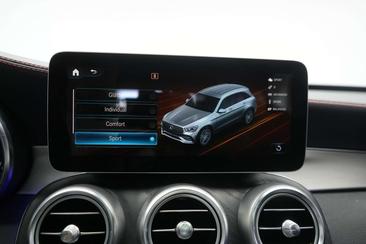 Mercedes GLC 400 E — photo 19