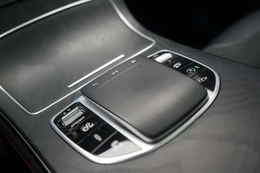 Mercedes GLC 400 E — photo 21