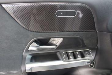 Mercedes GLB 200 — photo 6