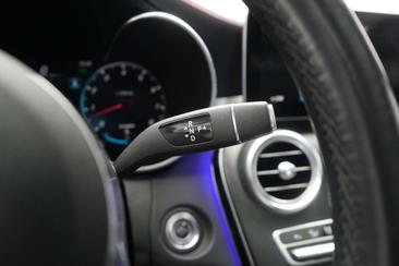 Mercedes GLC 400 E — photo 26