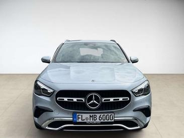 Mercedes GLA 180 — photo 2