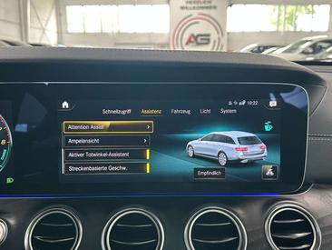 Mercedes Classe E Berline 300 E — photo 26