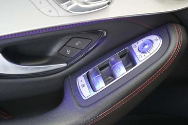 Mercedes GLC 400 E — photo 32