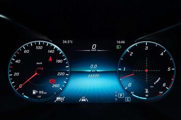 Mercedes GLC 400 D — photo 12
