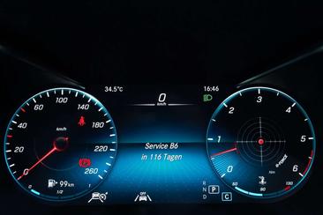 Mercedes GLC 400 D — photo 14