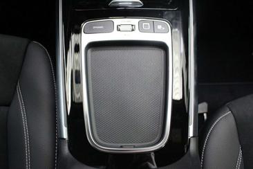 Mercedes GLB 200 — photo 12
