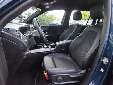Mercedes EQB 250 — photo 12