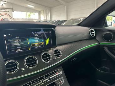 Mercedes Classe E Berline 300 E — photo 32
