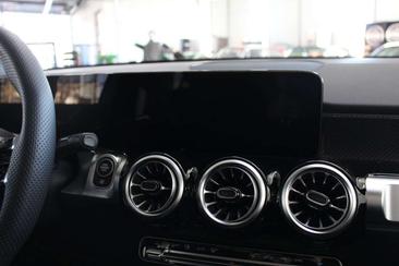 Mercedes GLB 200 — photo 14