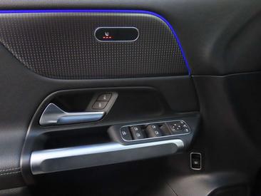 Mercedes EQB 250 — photo 15