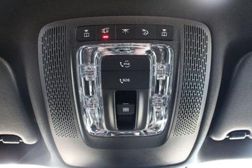 Mercedes GLB 200 — photo 15