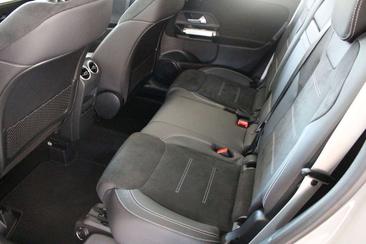 Mercedes GLB 200 — photo 16