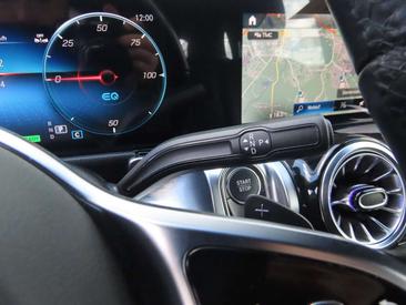 Mercedes EQB 250 — photo 19