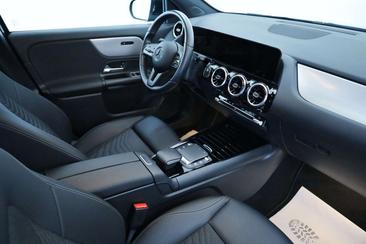 Mercedes GLA 250e — photo 2