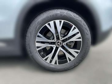 Mercedes GLA 180 — photo 15