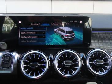 Mercedes EQB 250 — photo 23
