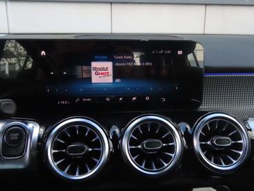 Mercedes EQB 250 — photo 26